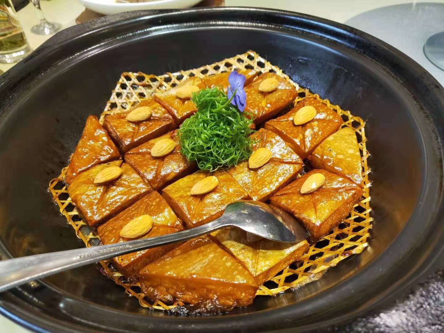 沙锅药膳焗蜜本老南瓜